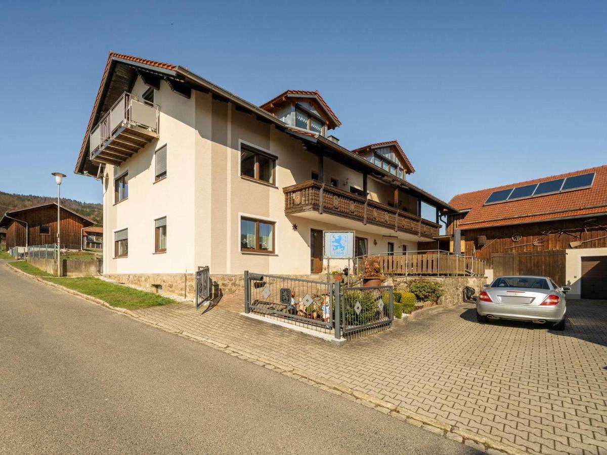 Inviting Apartment in Gleißenberg with Garden Exterior foto
