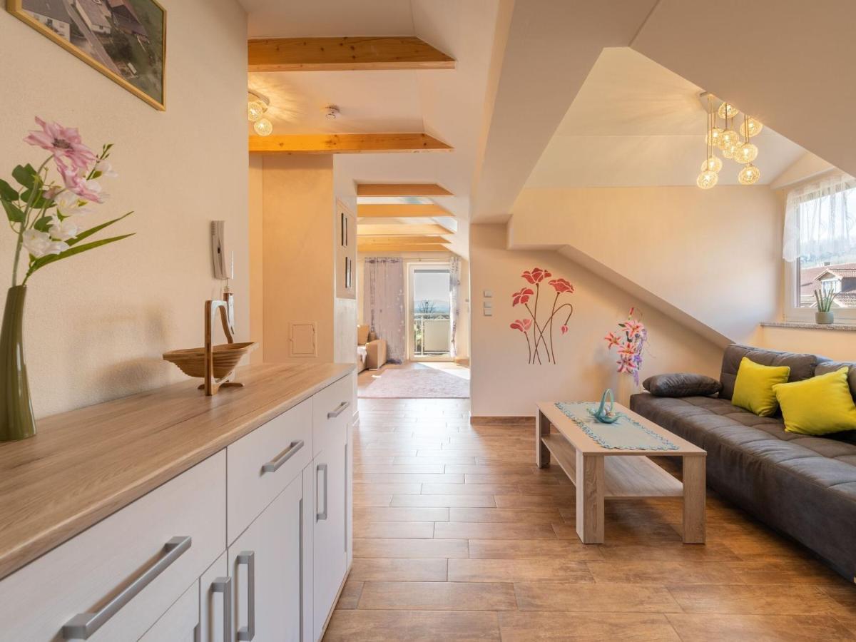 Inviting Apartment in Gleißenberg with Garden Exterior foto