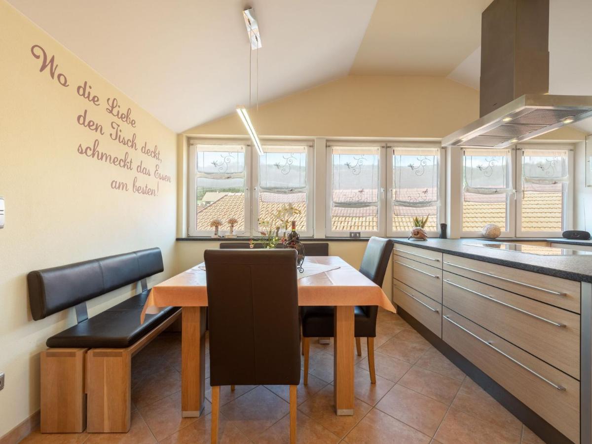 Inviting Apartment in Gleißenberg with Garden Exterior foto