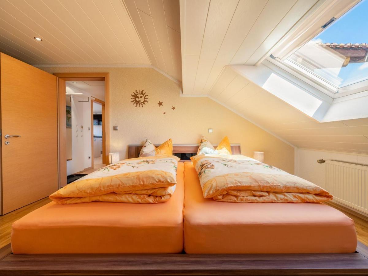 Inviting Apartment in Gleißenberg with Garden Exterior foto
